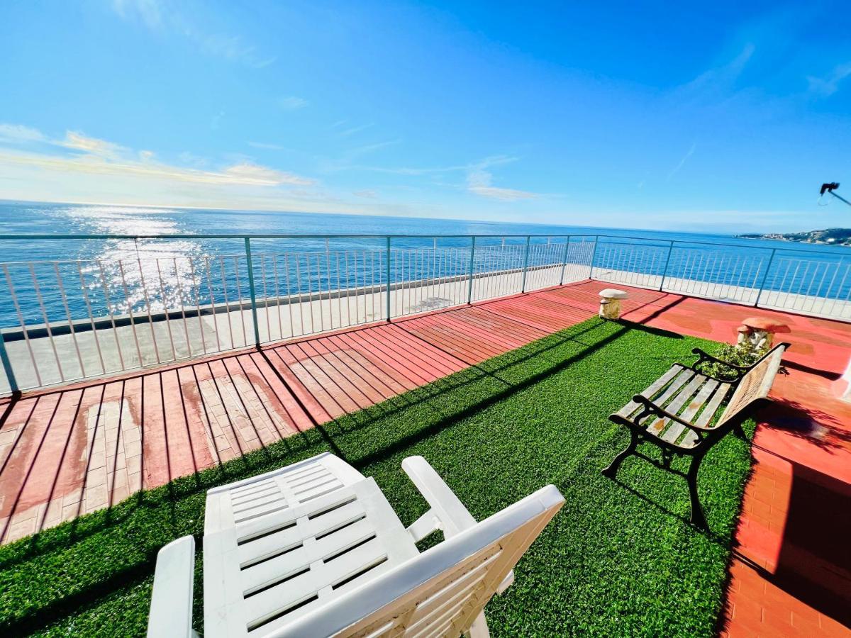 Suite Sunset 7 - Fronte Mare San Remo Buitenkant foto
