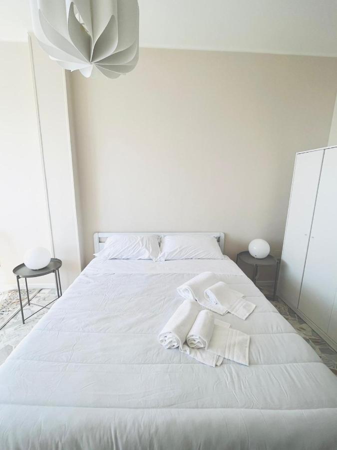 Suite Sunset 7 - Fronte Mare San Remo Buitenkant foto