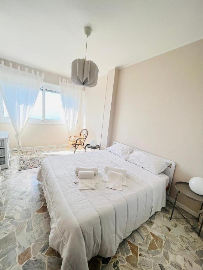 Suite Sunset 7 - Fronte Mare San Remo Buitenkant foto