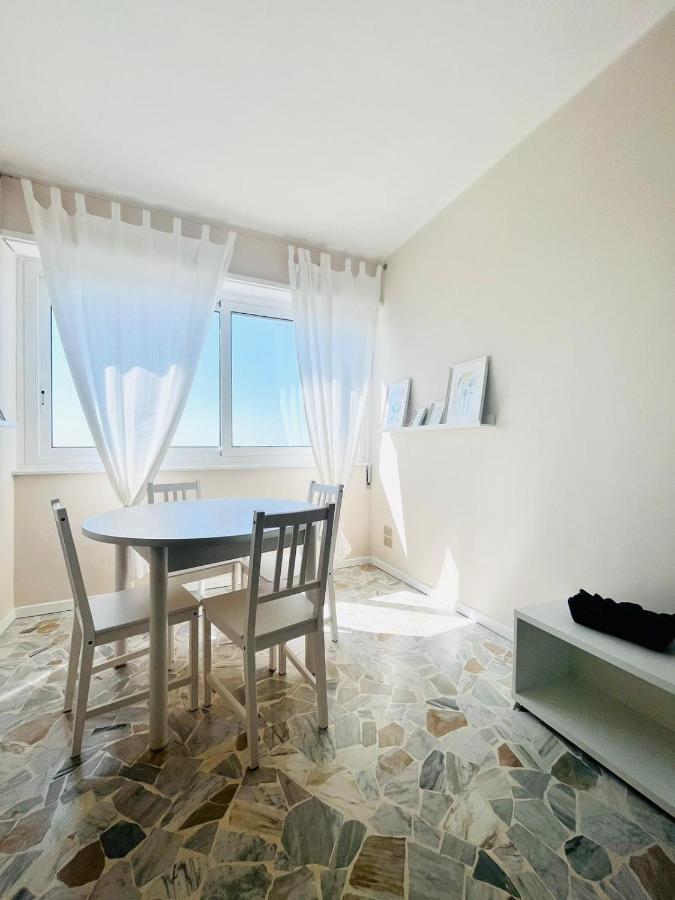 Suite Sunset 7 - Fronte Mare San Remo Buitenkant foto
