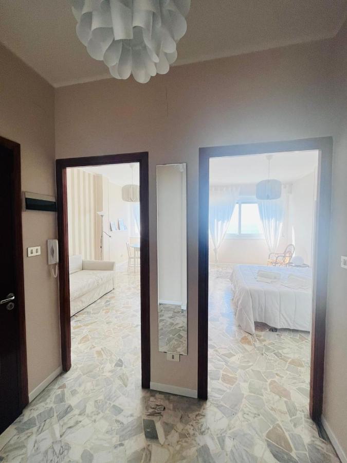 Suite Sunset 7 - Fronte Mare San Remo Buitenkant foto